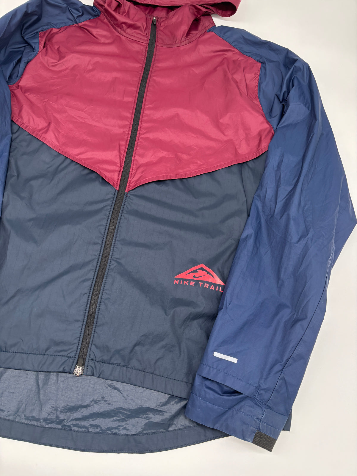 NIKE TRAIL JACKET