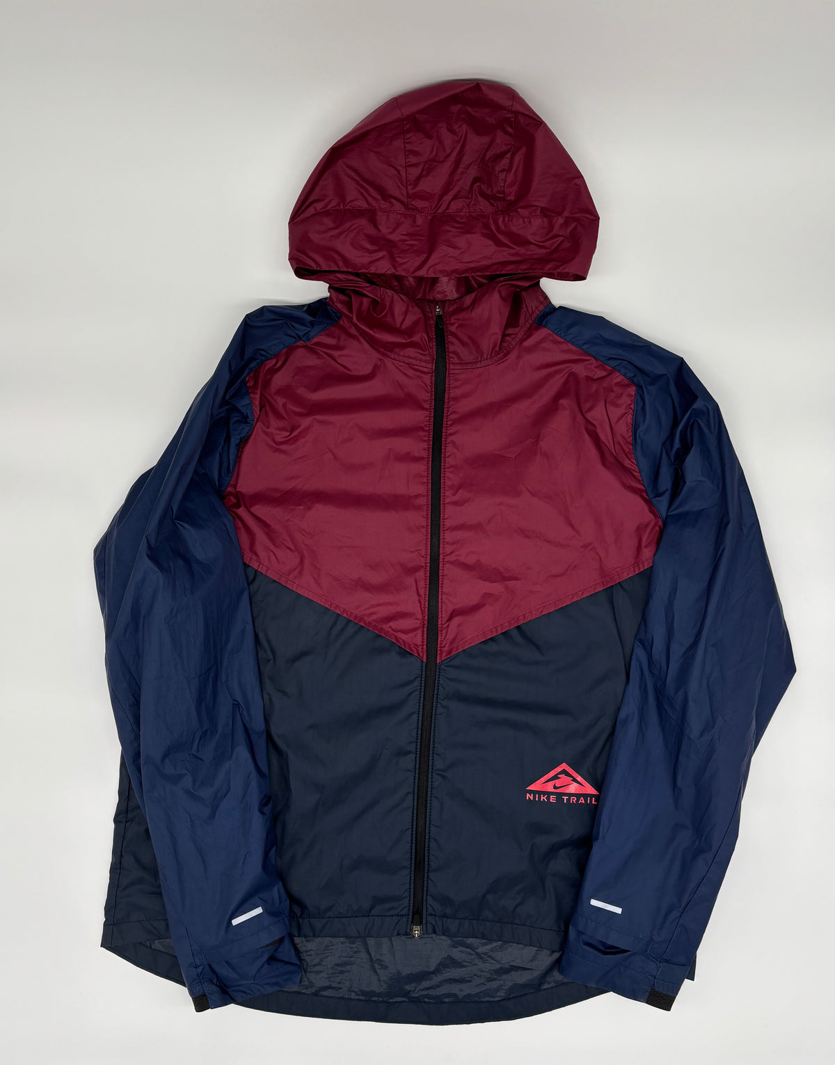 NIKE TRAIL JACKET